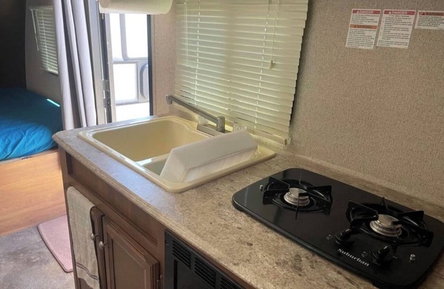 Cozy Vegas Bunkhouse RV