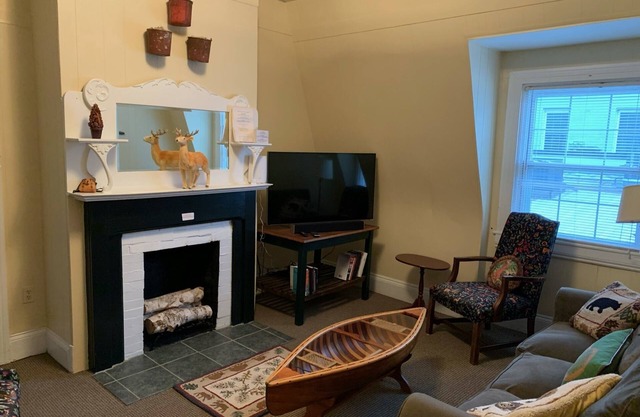 Creek Side Apartment on Main Street in Hot Springs!
