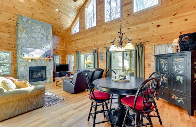 Creekside Cabin with Fire Pit and Hot Tub on Hemphill