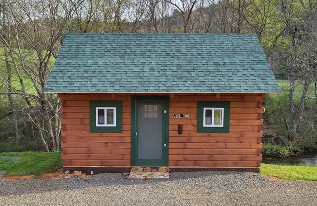 Creekside Cabins of Fancy Gapn