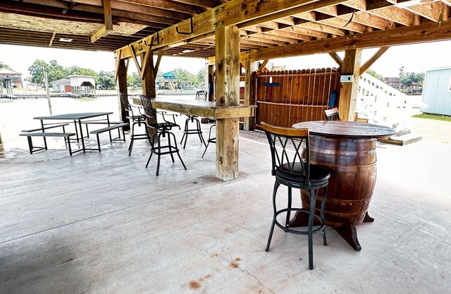Creekside Getaway perfect for a relaxing weekend of fishing on the creek!