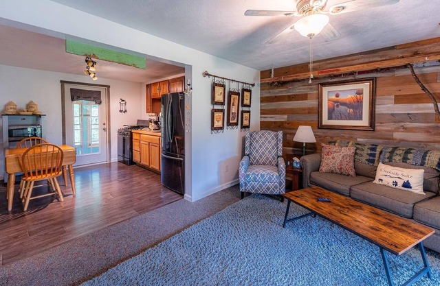 Creekside Suite at Lake Sometimes
