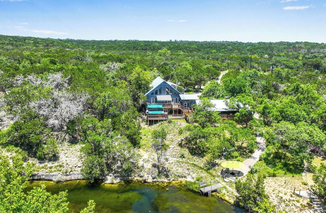 Creekside Vista Escape I Families, Water, Hot tub
