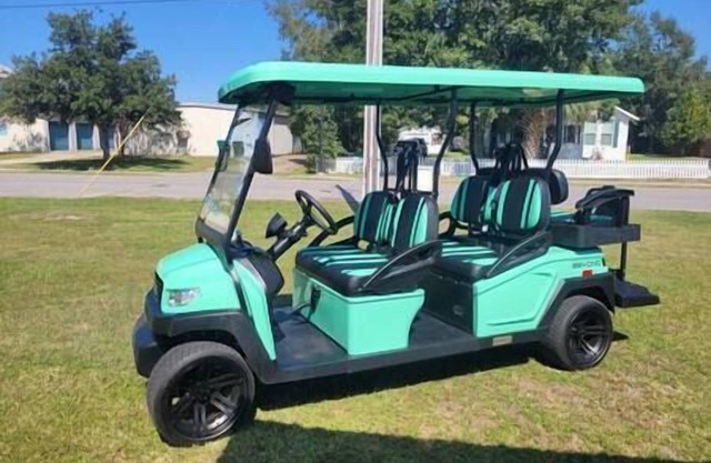 Creole Bungalow - 2 Bedroom 2 Bath with golf cart