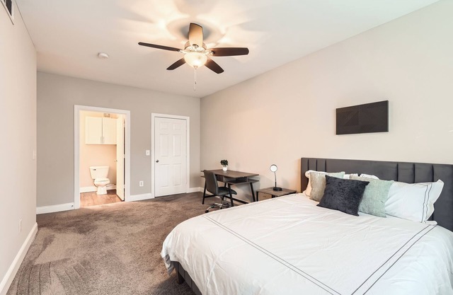 Crest at Midtown 4221 l 1 Bedroom 1 Bathroom