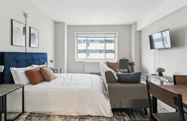 Crest at Peachtree 305 spacious 1 Bd 1 Bth