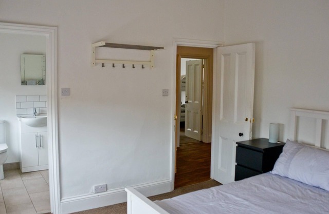 CRH · Corner House Apartment