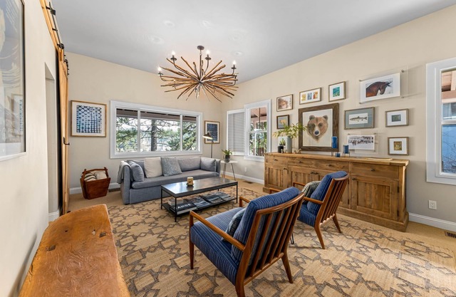Crimson 4 BR Cabin By Tahoe Getaways - Walk Downtown Truckee - Monthly Rental