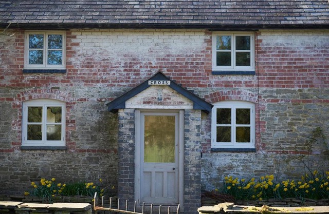 Cross Cottage