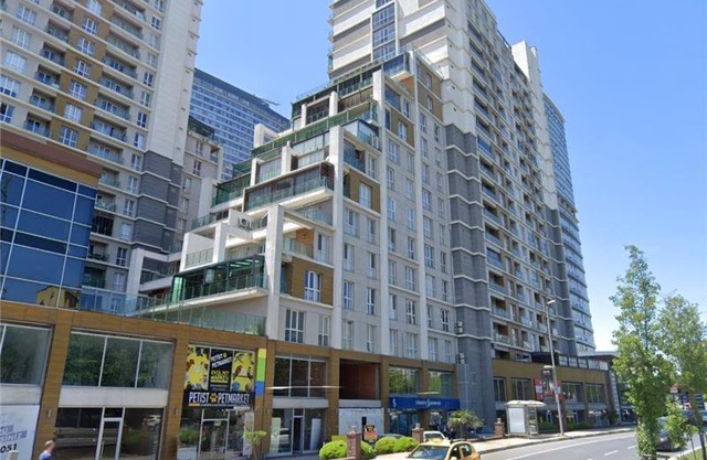Crown Deluxe Apartment