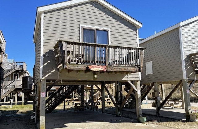 Cruise into Ocean's Door West and set sail in the calm setting of the cabana!