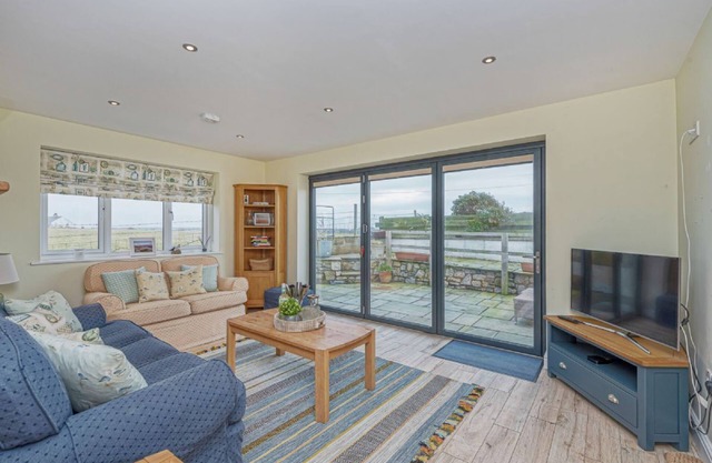 Cryd Y Nant - a bungalow that sleeps 6 guests in 3 bedrooms