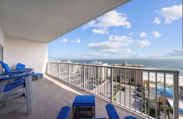 Crystal Tower 1202- Sit on Your Balcony and Let Your Worries Wash Away with the