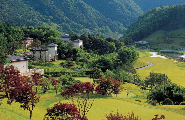 Crystal Valley CC - Golden Village