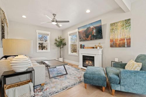 CSU Hideaway with King Bed, Backyard Oasis