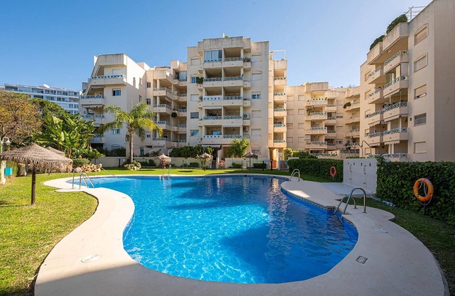 Cubo's Apartamento Bono Beach Marbella/air conditioning/free parking/free wifi/community pool