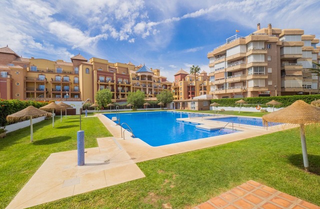 Cubo's Apartment Costa del Oro/close to beach/free wifi