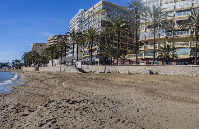 Cubo's Apartment Mayoral Front Line Marbella/beachfront/community pool/free wifi