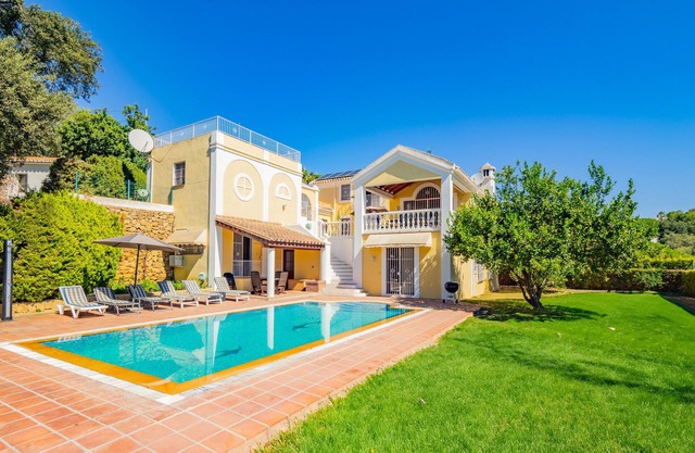 Cubo's Casa La Paloma/family/free Wi-Fi/private heated pool