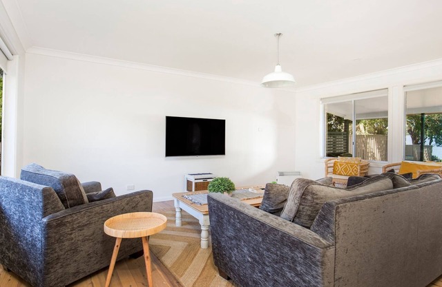 Curleys Outlook - Pet Friendly Waterfront