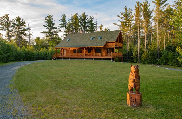 Custom Built Log Cabin Mt Washington, Bretton Woods Cannon Franconia 3 King beds