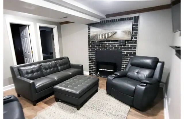 Cute and Cozy 2-Bedroom with spa and seasonal pool