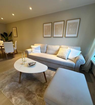 Cute apartment in high rise