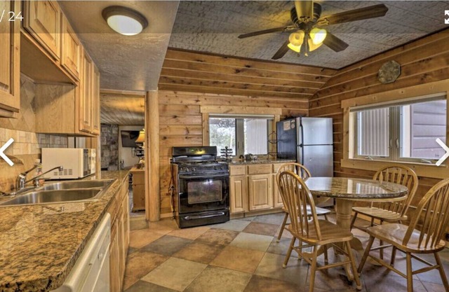 Cute Grand Lake Cabin :)