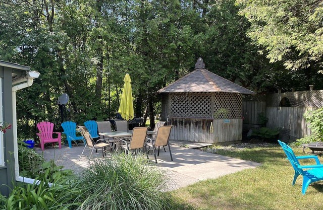 Cute Point Clark 3 Bed Cottage