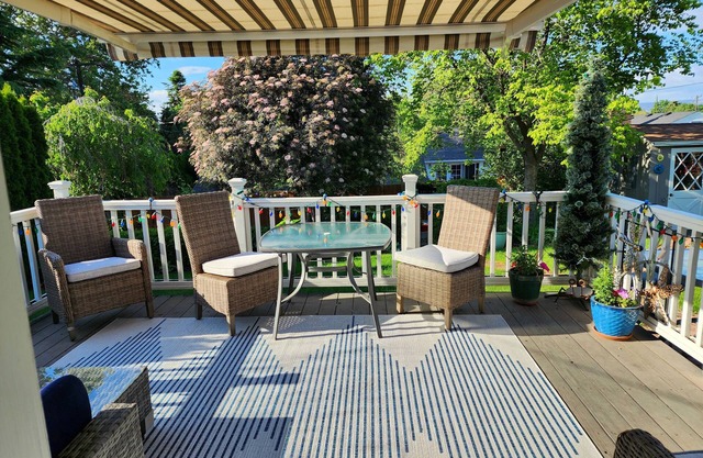 Cute private home in the heart of Yakima. Easy access to best city attractions.