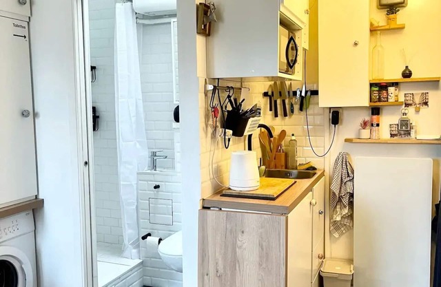 Cute studio with a view Paris Saint Ambroise