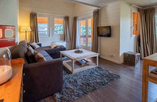 Cybeles 8 nice refurbished apartment 450m from the ski pistes