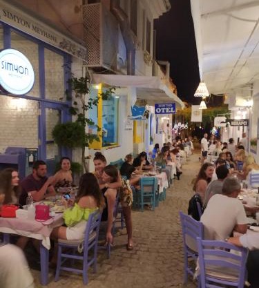 Dıonysos otel & adakahvaltı & restoran