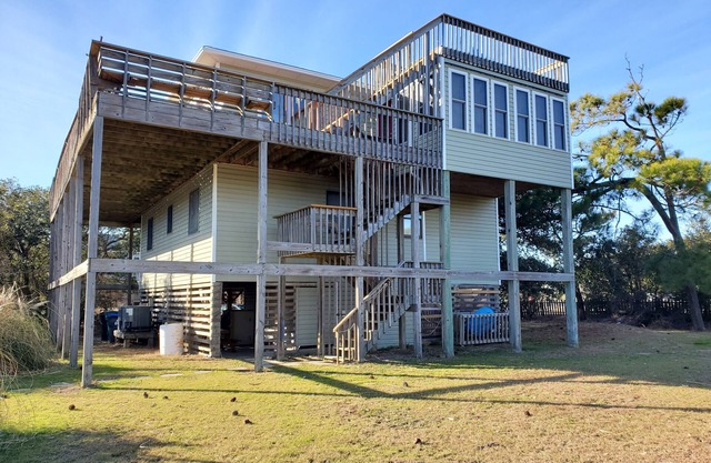 D0112, Walk to Beach, Pets Welcome, Family Friendly, Decks