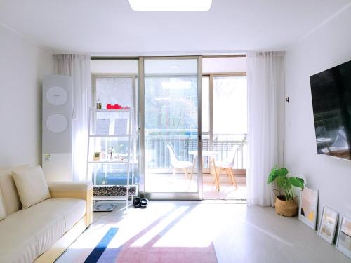 Daegu 3 rooms APT All furnished Near downtown & Dongdaegu station