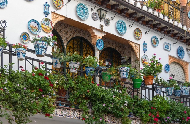 Dalí's Sanctuary in Granada With Private Parking