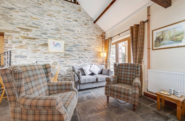 Dan-y-Coed - Two Bedroom House, Sleeps 4
