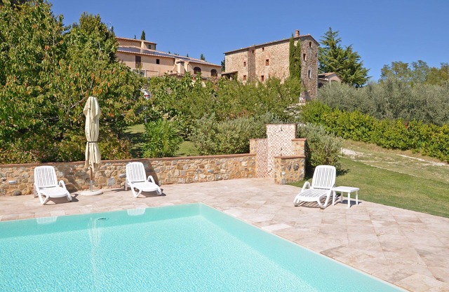 Dante 2 - Apartment with swimming pool