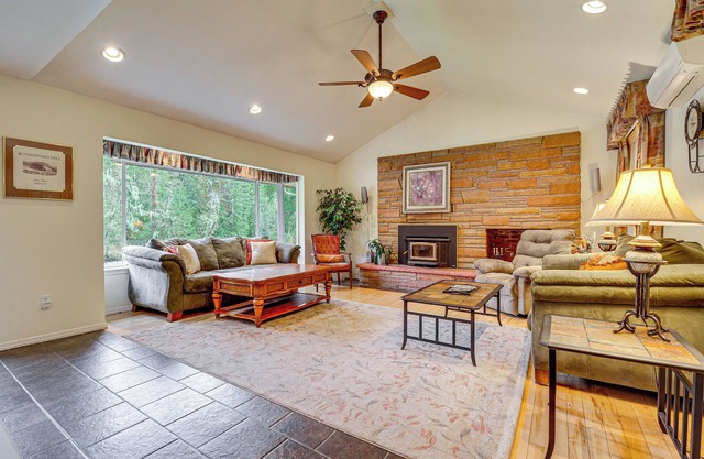 Darrington Home on River w/Mountain Views