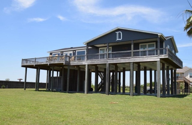 Davis Beach: 4 BR, 2 BA House in Port Bolivar, Sleeps 12