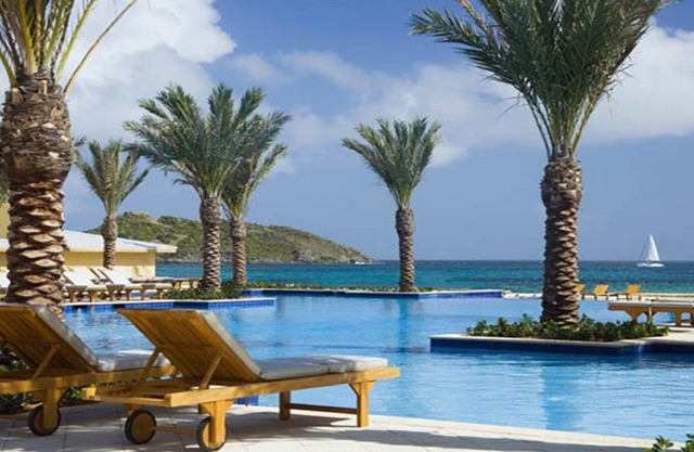 Dawn Beach - 3 Bedroom, 2 Bath, Pool, Ocean Front