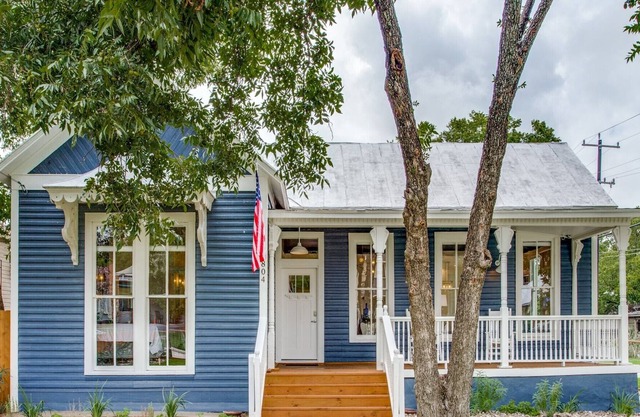 Dawson Estate - less than 1 mile to Alamo - AMAZING completely remodeled home