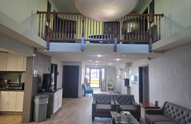 Days Inn by Wyndham Portage/Cascade Mountain area