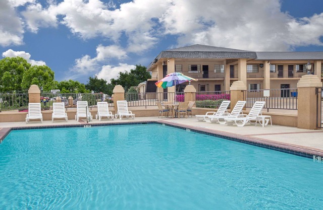Days Inn by Wyndham Ruston LA