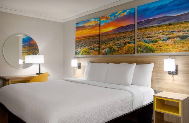 Days Inn by Wyndham Suites Fredericksburg