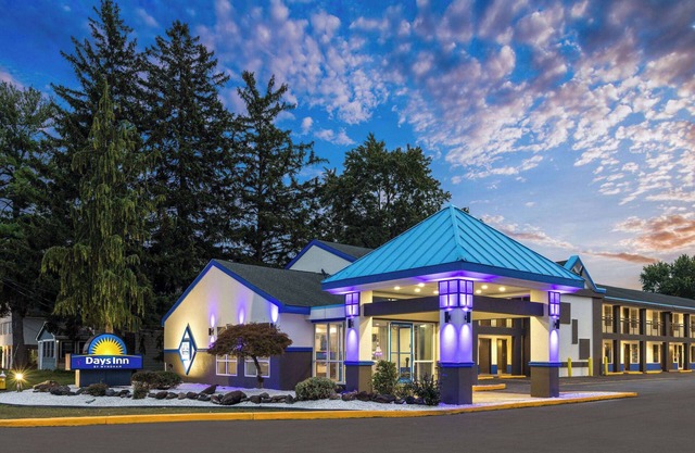 Days Inn & Suites by Wyndham Albany