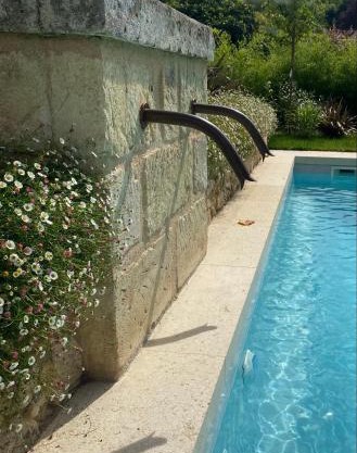 DE L'ART À LA MANIÈRE - Chambre d'Hôtes de Charme - 2 Suites Haut de Gamme - Idéal Couple & Famille - Piscine - Terrasse - Calme - 15min Saint-Émilion - EXPÉRIENCE Restauration d'Oeuvre d'Art