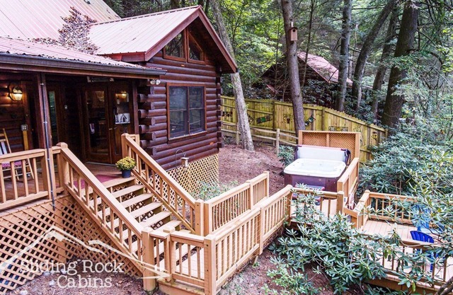 Deck over Ellijay River, hot tub, fenced yard-pet friendly ADULT ONLY