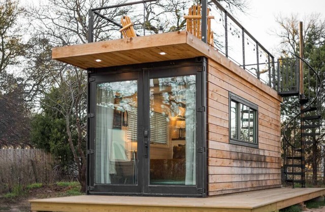Deer Creek Tiny Container Home-12 Min to Magnolia