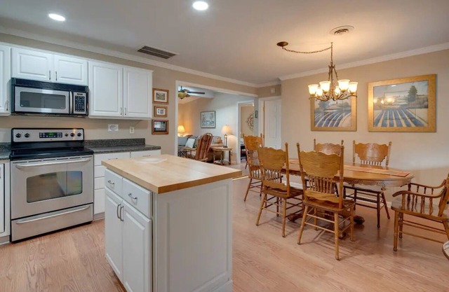 Deer Meadow Cabin in Charming Lake Lure Community - NOW Welcoming Guests!